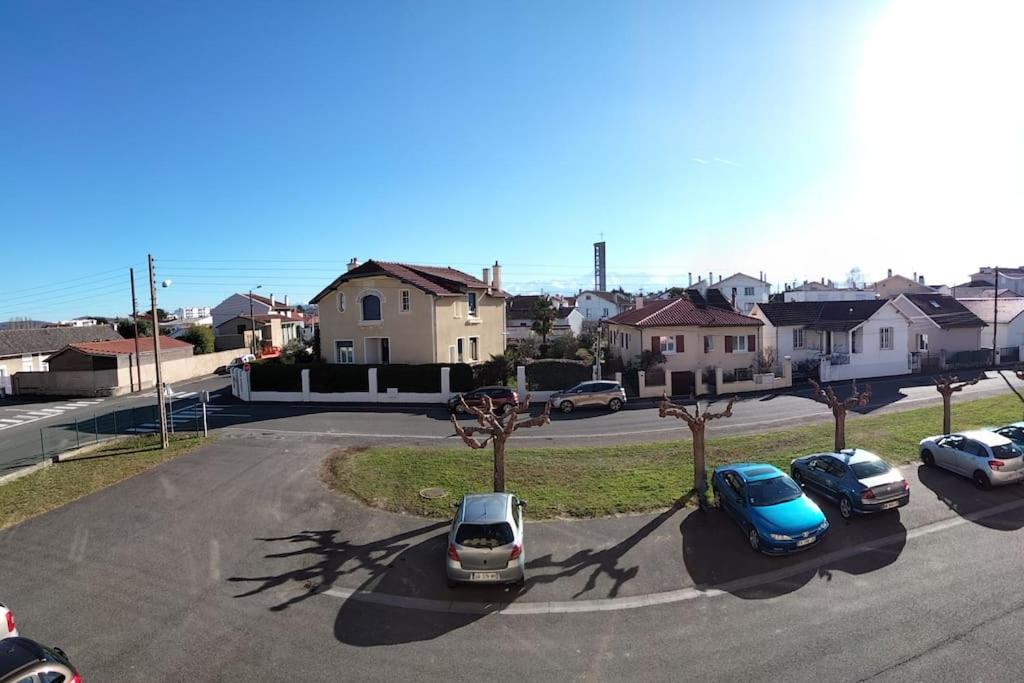 Vue Pyreneenne Elegante Avec 2 Chambres Tarbes Extérieur photo